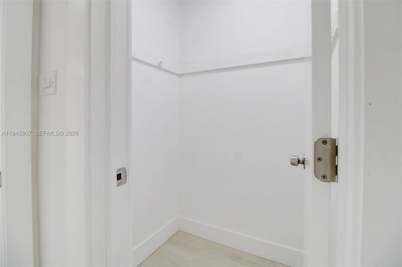 1640 NW 27th Ave, Fort Lauderdale, FL 33311 Photo