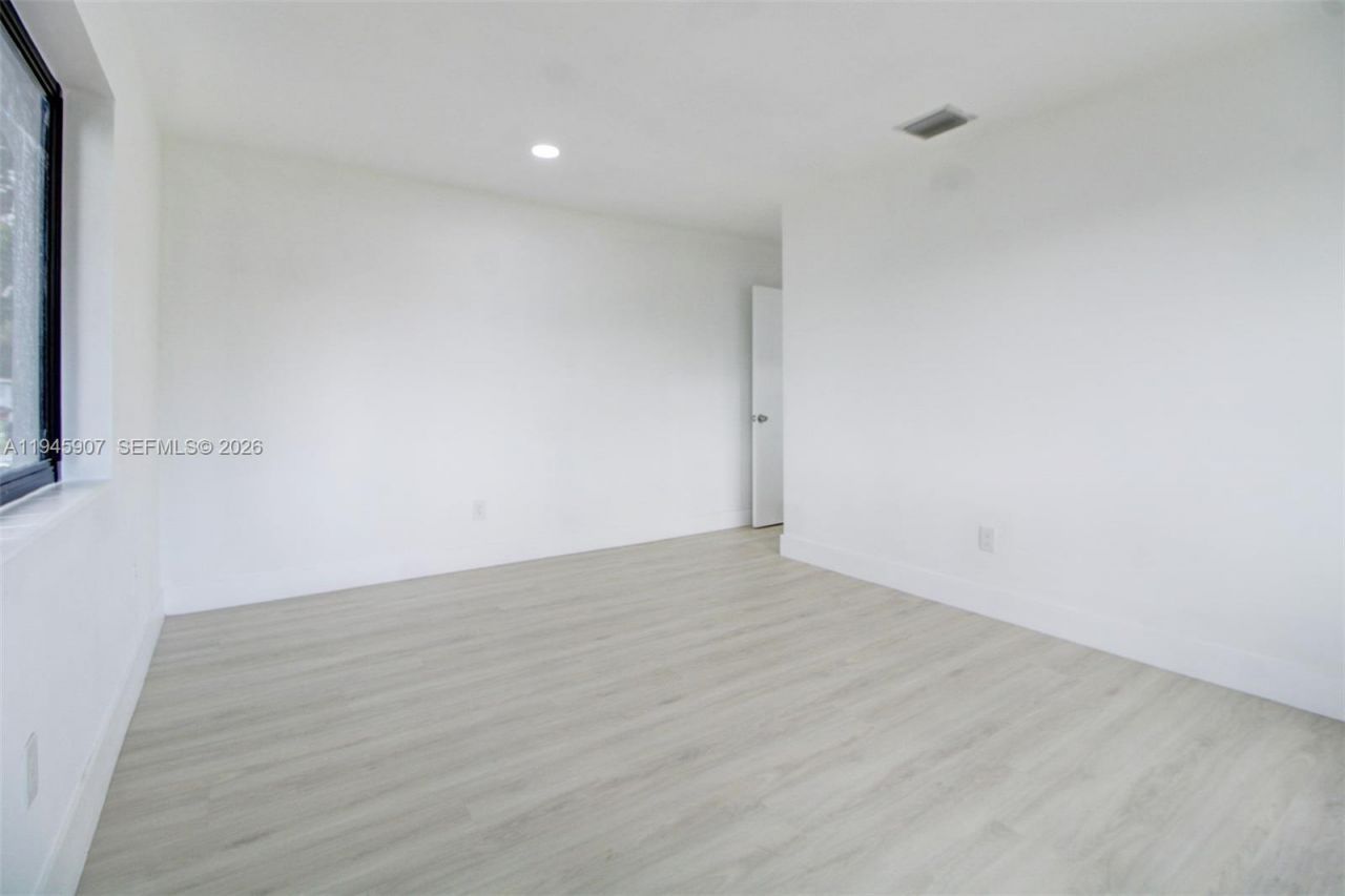 1640 NW 27th Ave, Fort Lauderdale, FL 33311 Photo