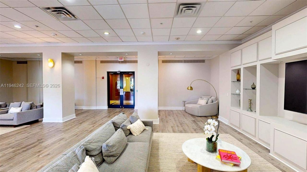 5600 Collins Ave, Unit 10A, Miami Beach, FL 33140 Photo