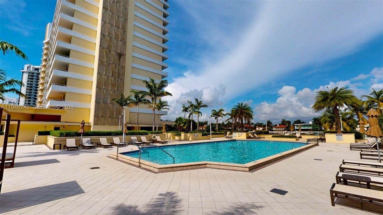 5600 Collins Ave, Unit 10A, Miami Beach, FL 33140 Photo