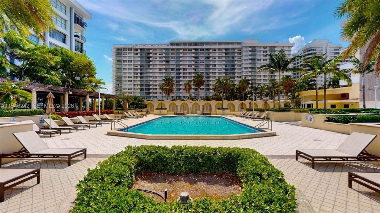 5600 Collins Ave, Unit 10A, Miami Beach, FL 33140 Photo