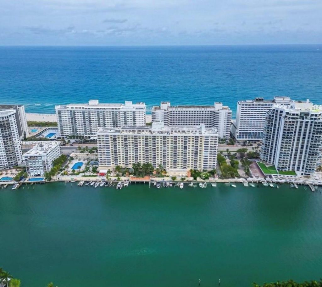 5600 Collins Ave, Unit 10A, Miami Beach, FL 33140 Photo