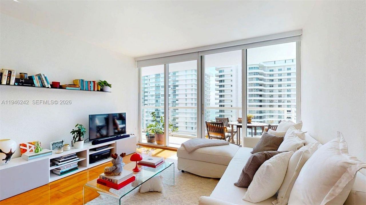 5600 Collins Ave, Unit 10A, Miami Beach, FL 33140 Photo