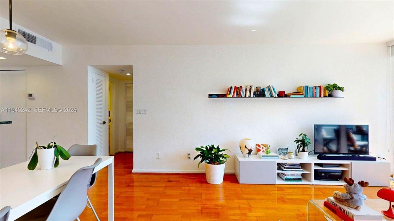 5600 Collins Ave, Unit 10A, Miami Beach, FL 33140 Photo