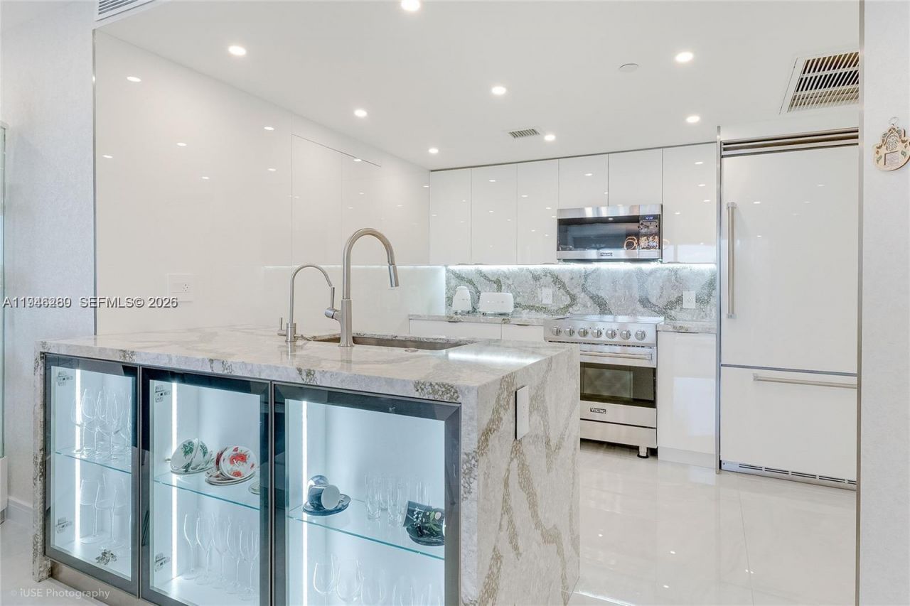 17201 Collins Ave, Unit 2409, Sunny Isles Beach, FL 33160 Photo