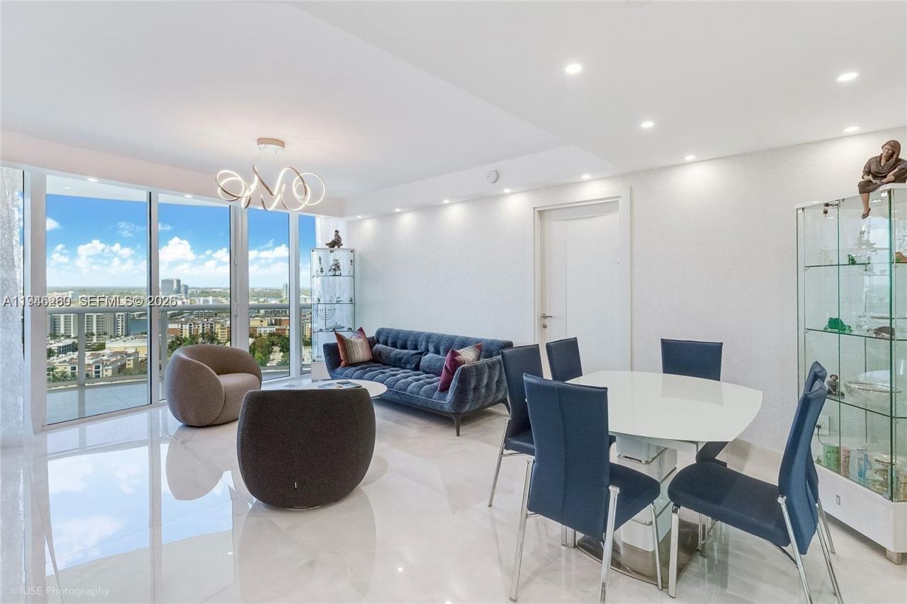 17201 Collins Ave, Unit 2409, Sunny Isles Beach, FL 33160 Photo