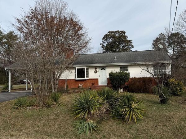 3016 Shelbourne Rd, Knoxville, TN 37917