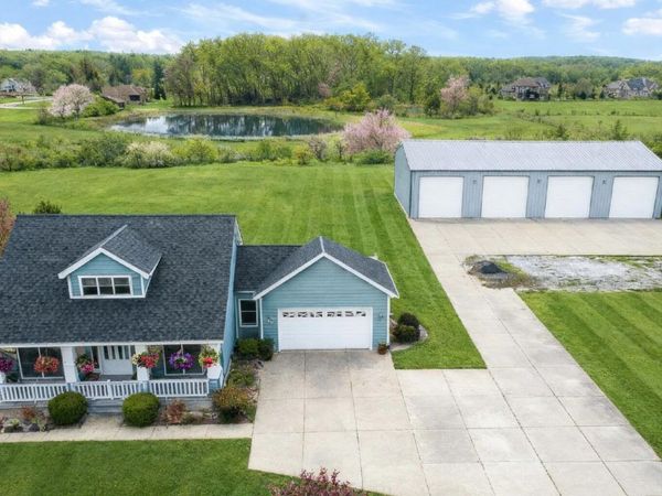 491 W Division Road, Valparaiso, IN 46385