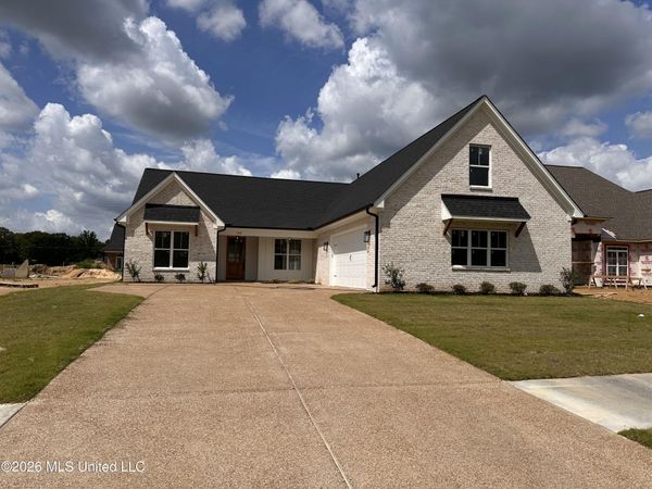 3622 Hatton Drive, Nesbit, MS 38651