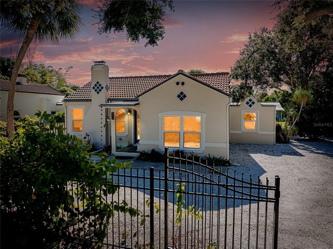 223 Palmetto Road W, Nokomis, FL 34275 Main Photo