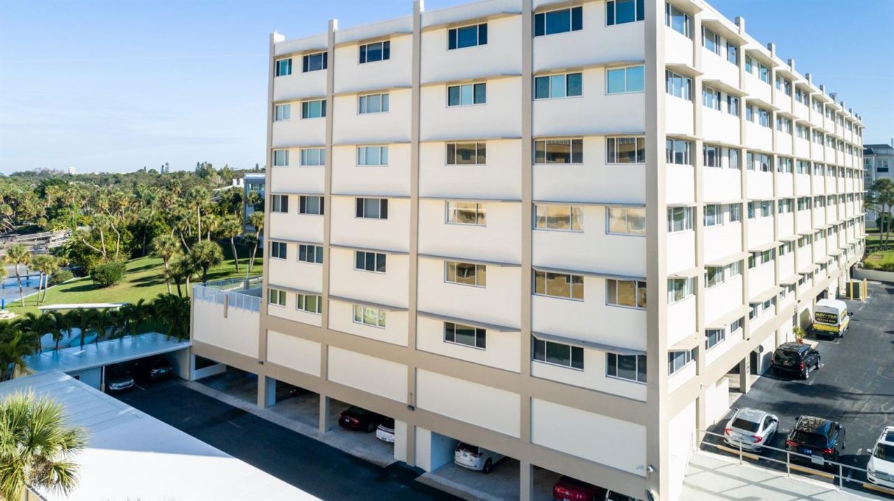 100 Bluff View Drive, Unit 604A, Belleair Bluffs, FL 33770 Photo