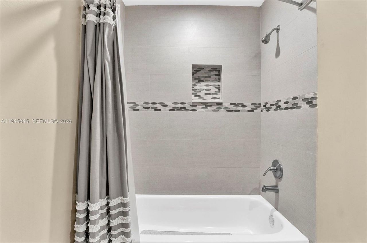 18071 Clear Brook Cir, Boca Raton, FL 33498 Photo