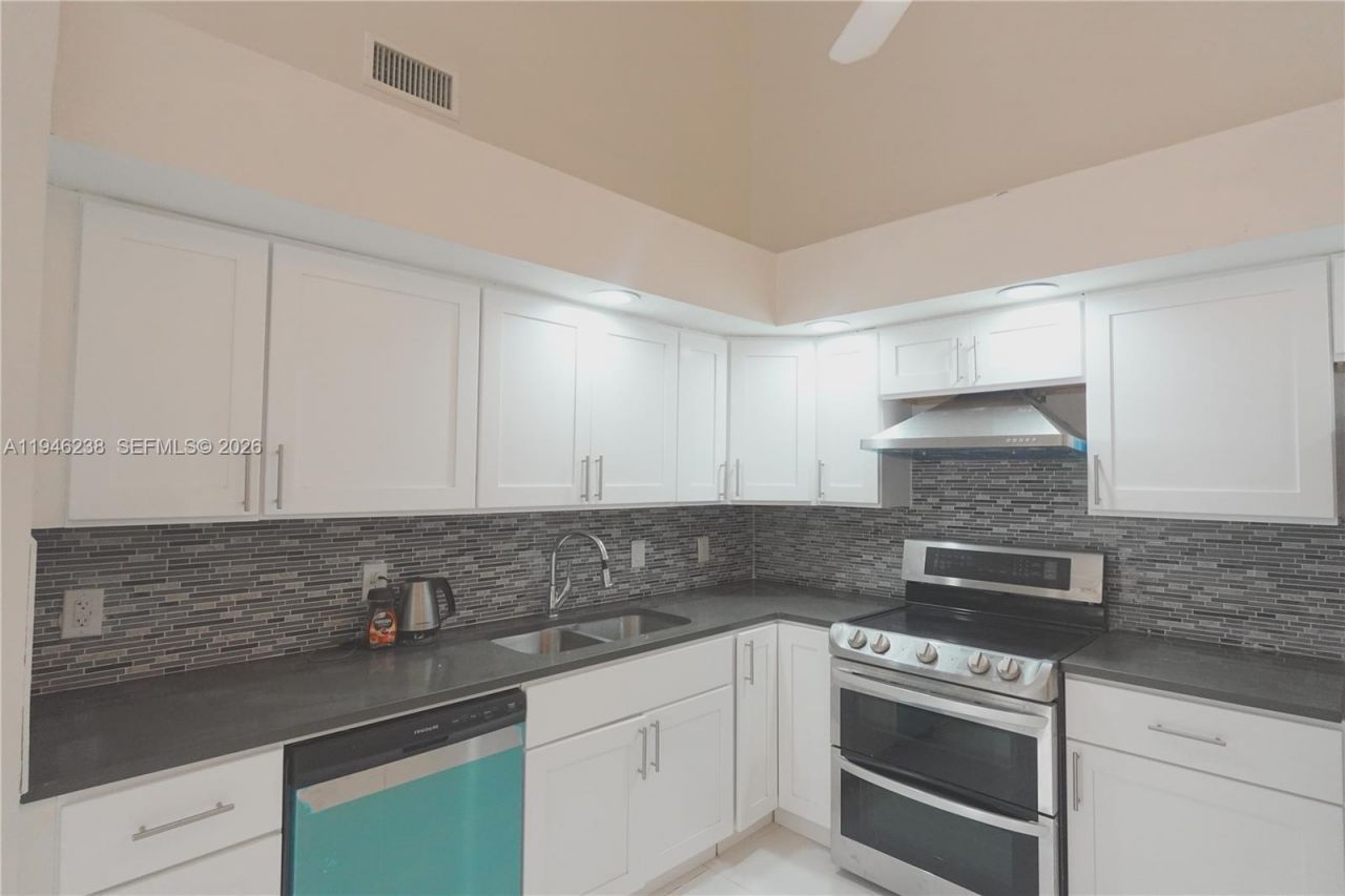 518 NE 48th St , Unit 518, Boca Raton, FL 33431 Photo