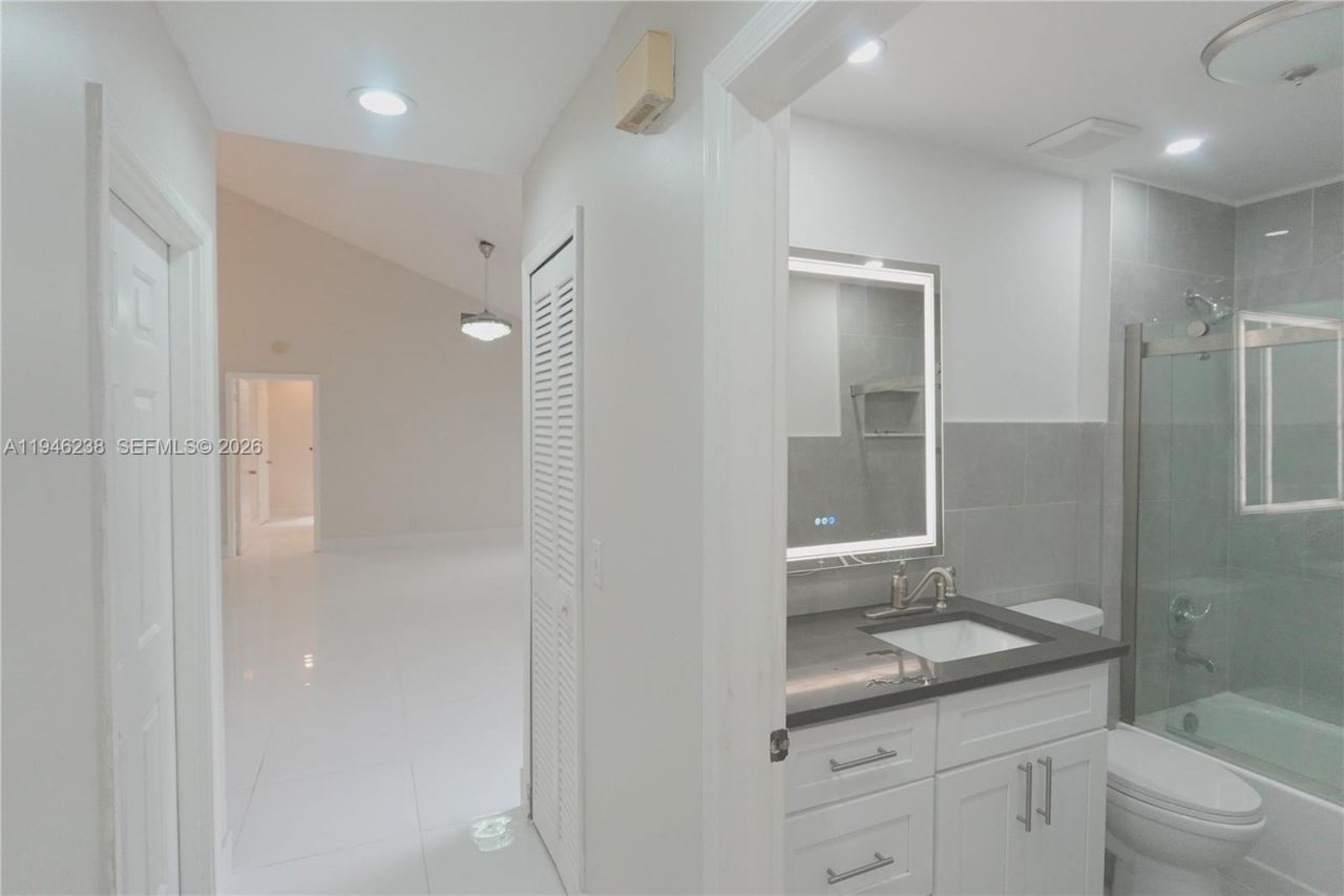 518 NE 48th St , Unit 518, Boca Raton, FL 33431 Photo