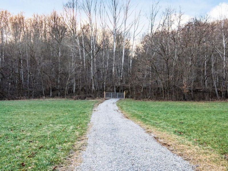 31201 Claypool Hollow Road, McArthur, OH 45651 Photo 12