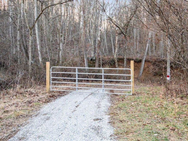 31201 Claypool Hollow Road, McArthur, OH 45651 Photo 13