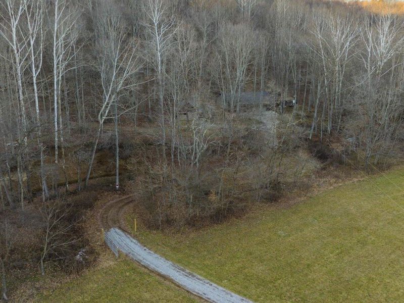 31201 Claypool Hollow Road, McArthur, OH 45651 Photo 4