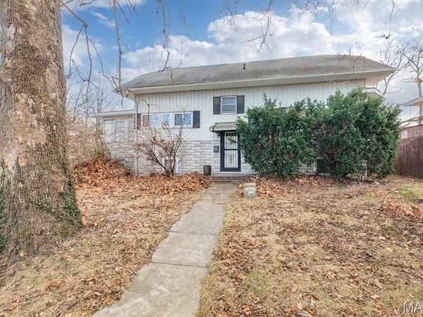 2753 Hillcrest Avenue, Alton, IL 62002