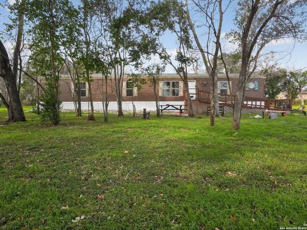 110 Old, Seguin, TX 78155