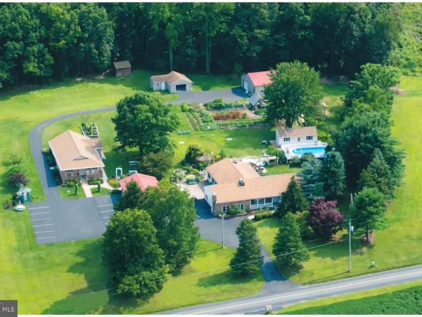 107 W Ridge Road, Dillsburg, PA 17019 Main Photo