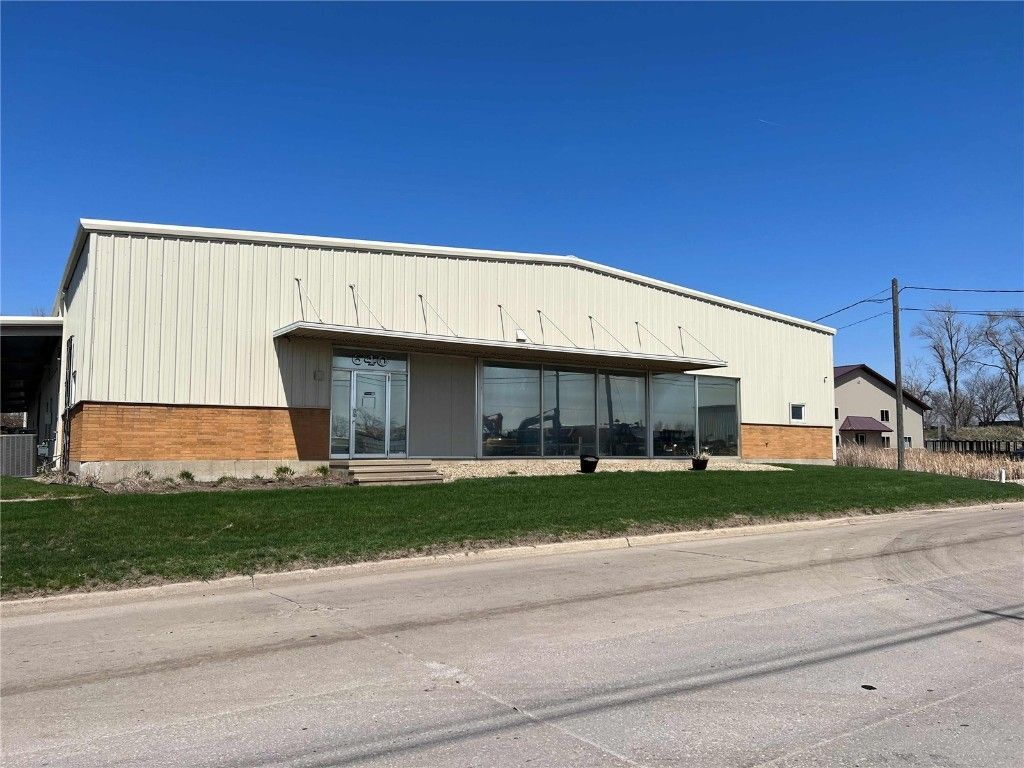 640 29th Avenue Sw, Cedar Rapids, IA 52404 Main Photo