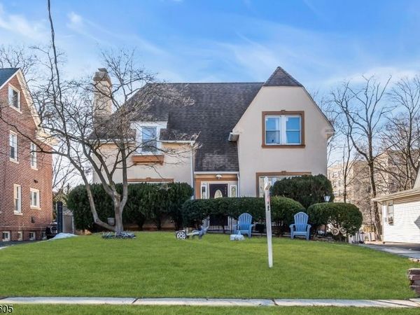 297 Hamilton Pl, Hackensack, NJ 07601