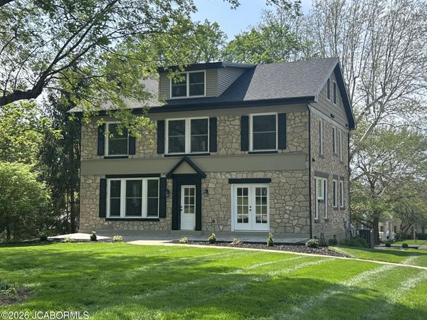 1202 MOREAU DRIVE, Jefferson City, MO 65101