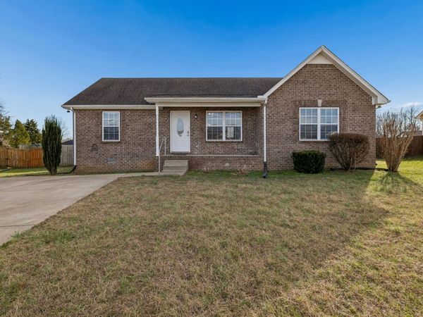 136 Thacker Dr, Portland, TN 37148