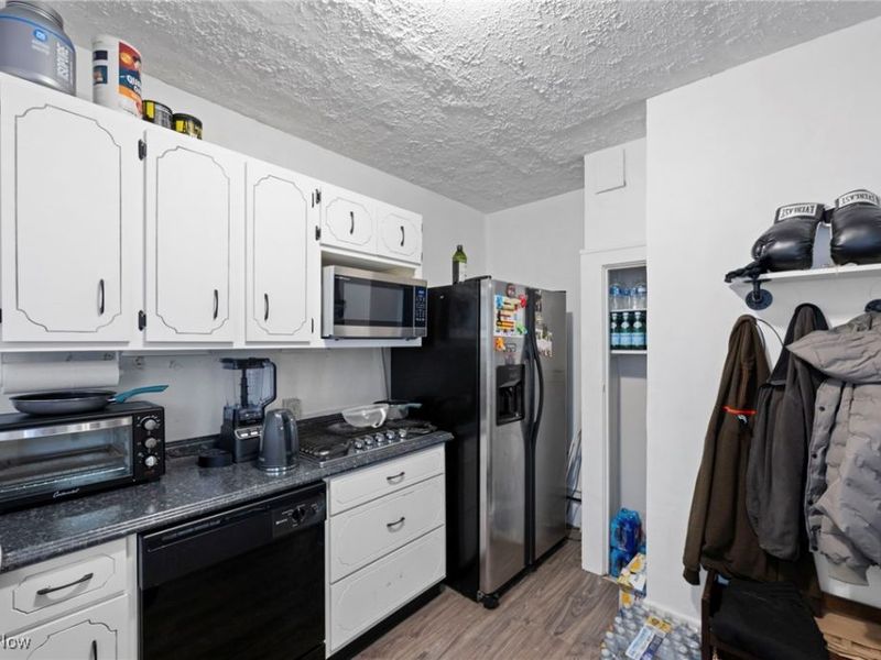 4764 Pearl Road, Cleveland, OH 44109 Photo 19