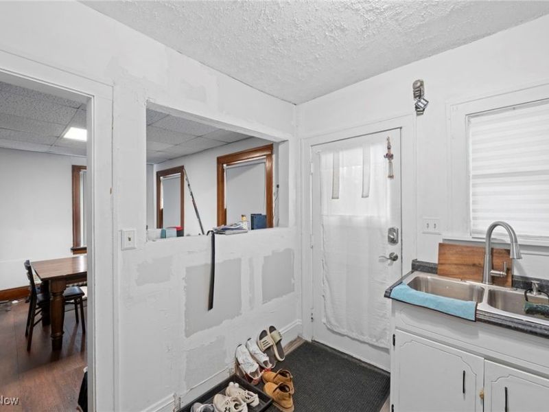 4764 Pearl Road, Cleveland, OH 44109 Photo 20