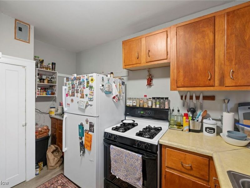 4764 Pearl Road, Cleveland, OH 44109 Photo 7