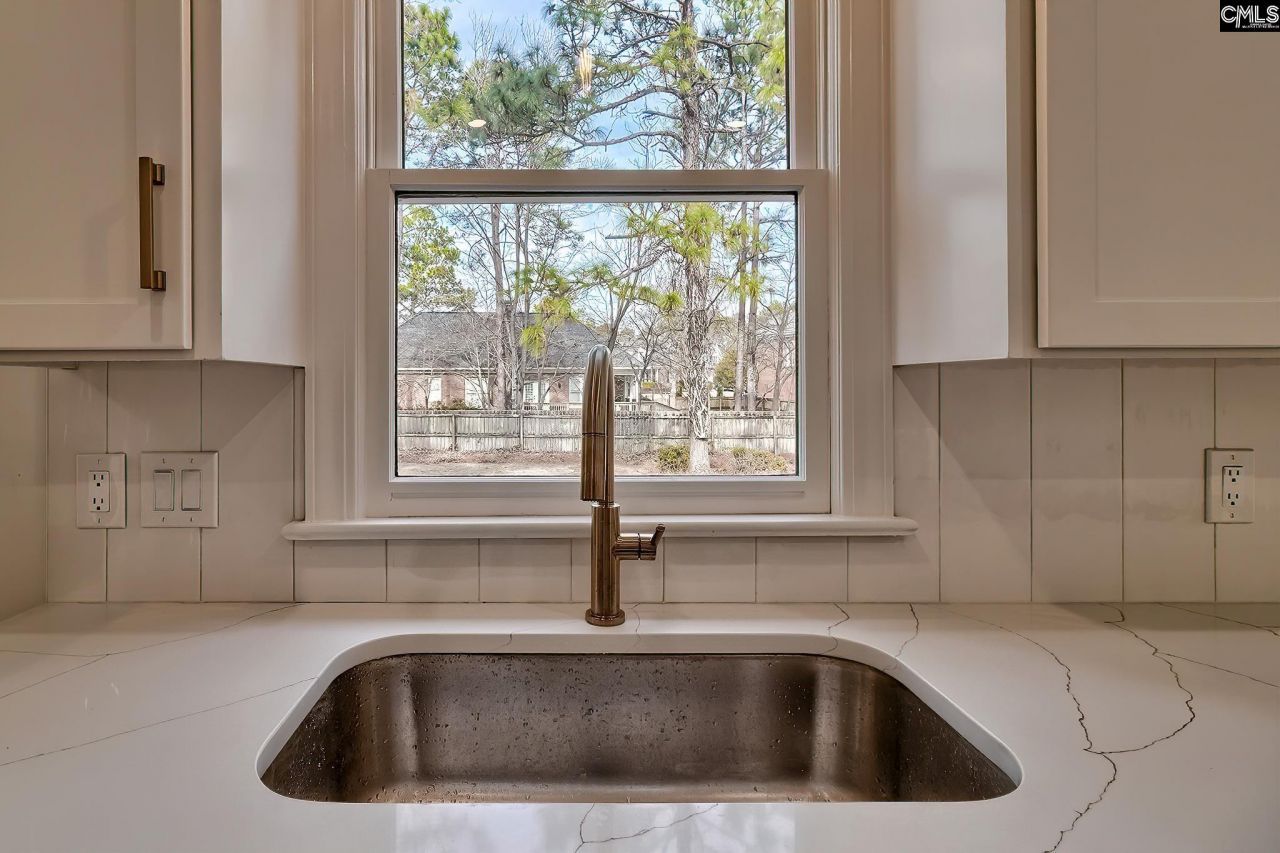 509 Bridgecreek Drive  Photo 12