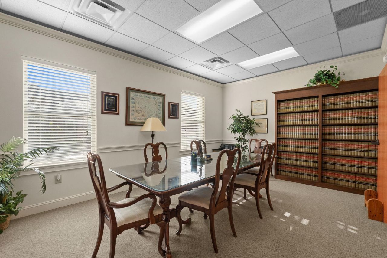 4420 Oleander Dr. Photo 26