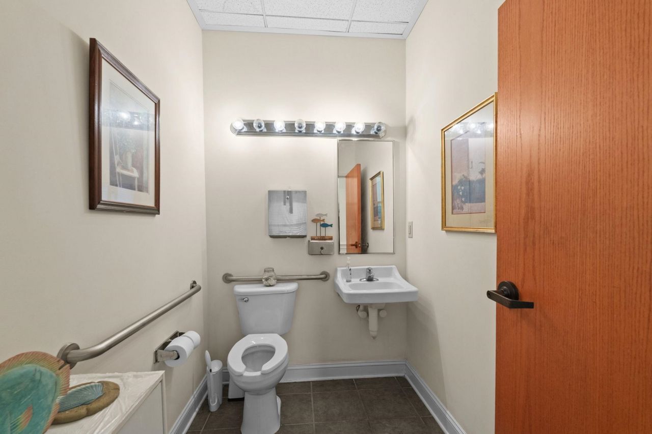 4420 Oleander Dr. Photo 32