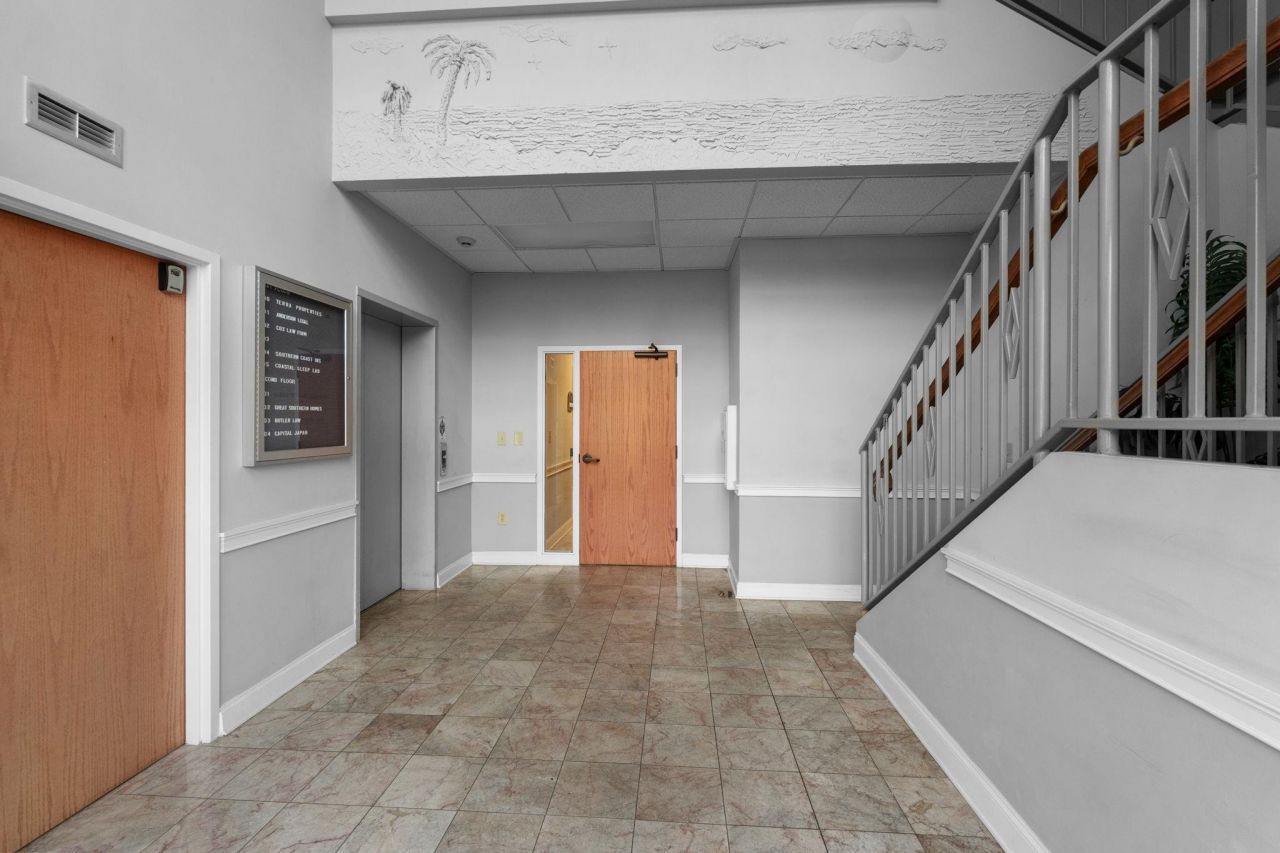 4420 Oleander Dr. Photo 34