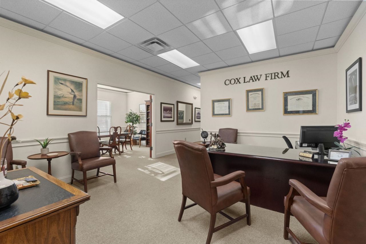 4420 Oleander Dr. Photo 6