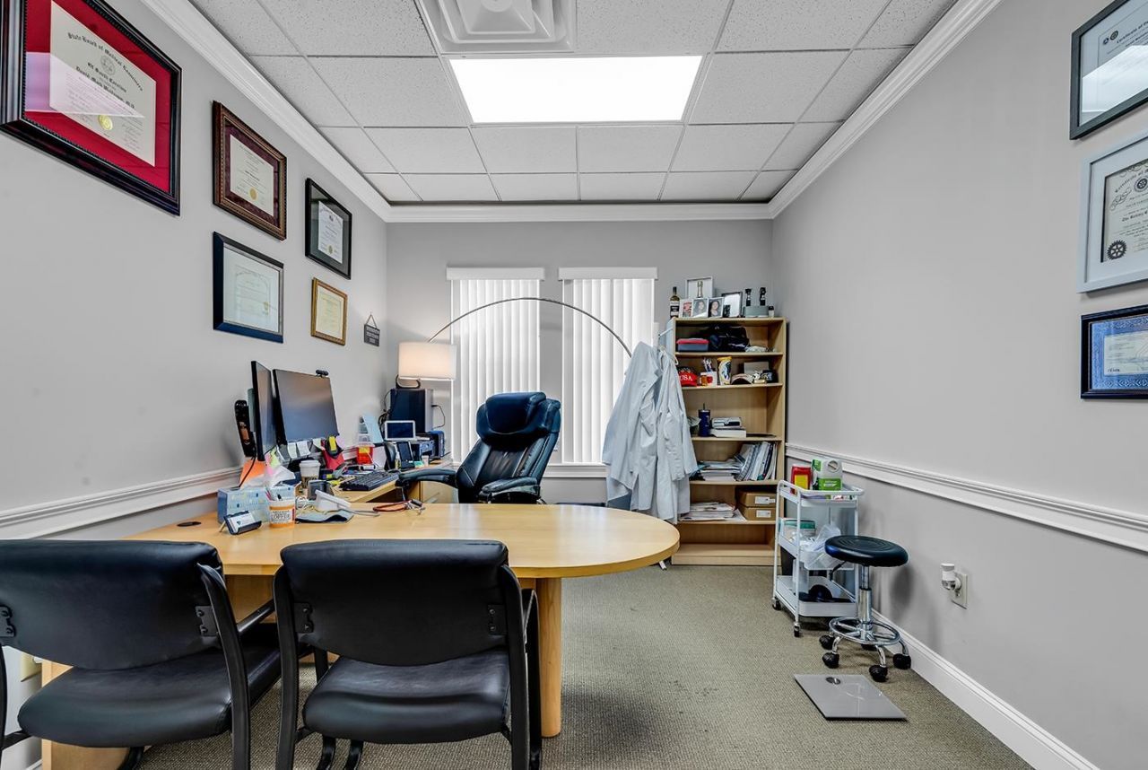 4420 Oleander Dr. Photo 24