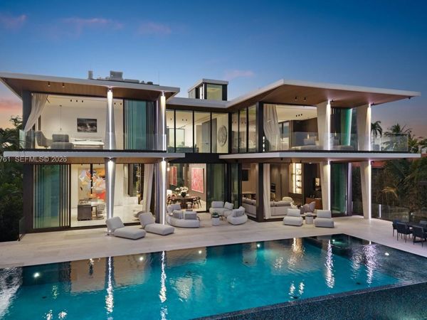 217 E Rivo Alto Dr, Miami Beach, FL 33139