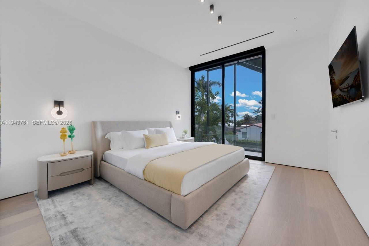 217 E Rivo Alto Dr, Miami Beach, FL 33139 Photo