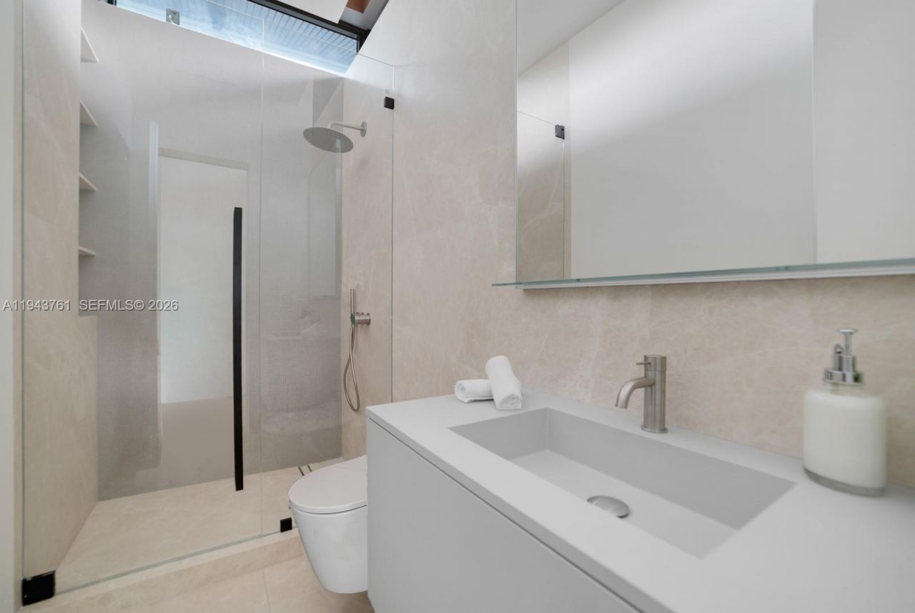 217 E Rivo Alto Dr, Miami Beach, FL 33139 Photo