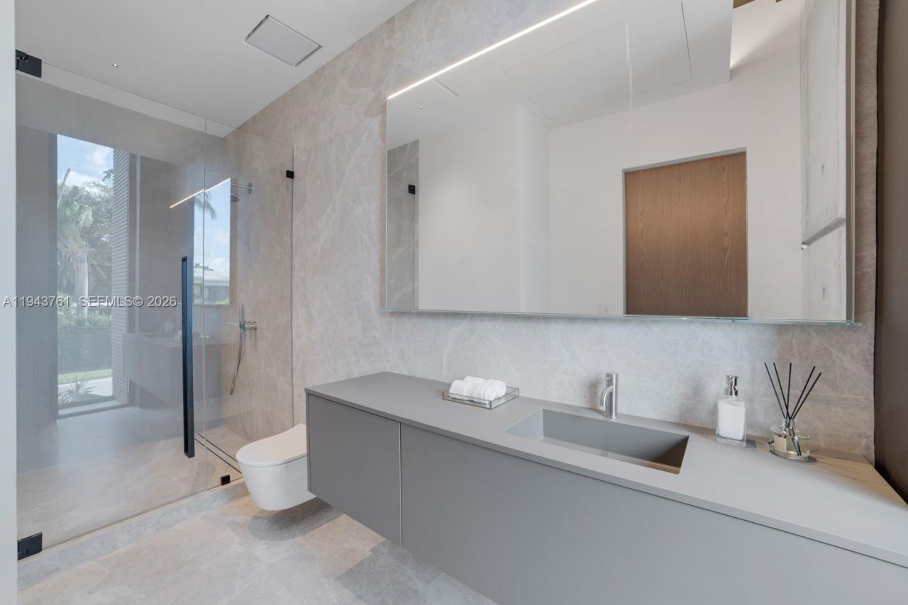 217 E Rivo Alto Dr, Miami Beach, FL 33139 Photo