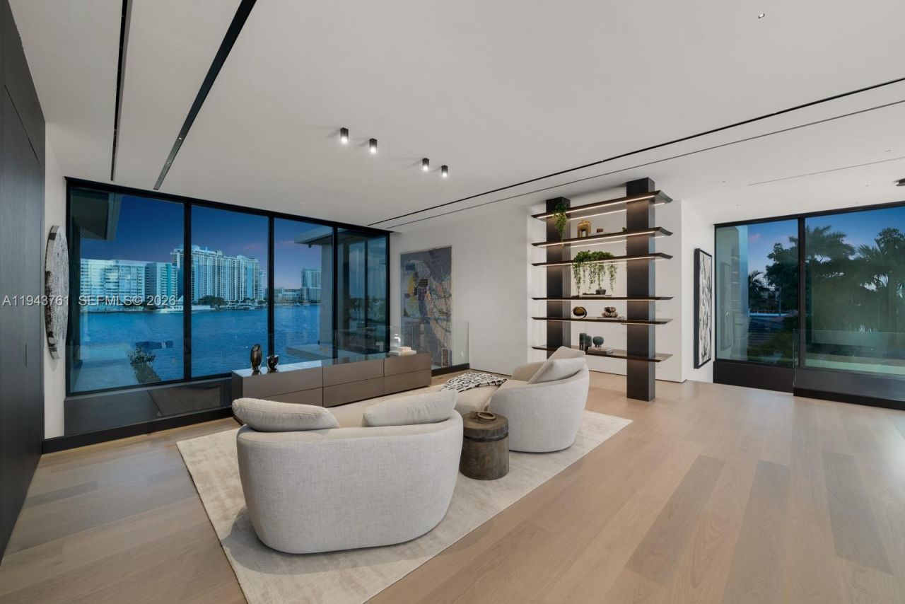 217 E Rivo Alto Dr, Miami Beach, FL 33139 Photo