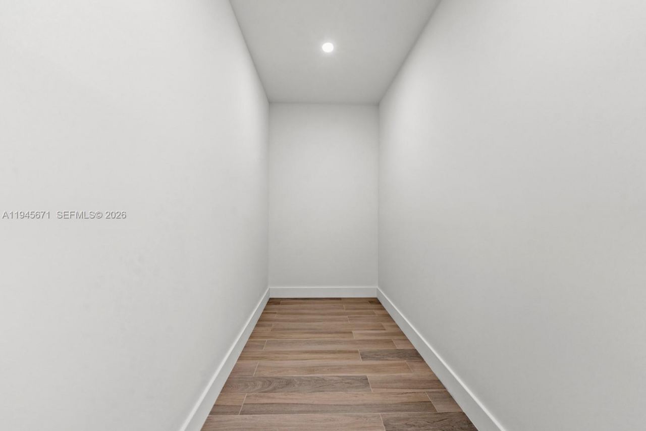 740 NW 24th Ct, Miami, FL 33125 Photo