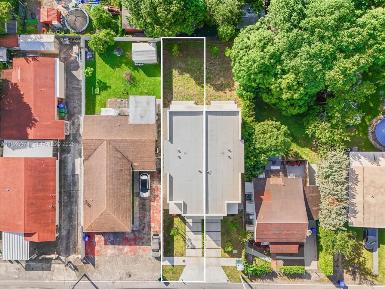 740 NW 24th Ct, Miami, FL 33125 Photo