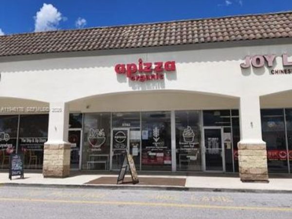 5792 S Jog rd, Green Acres, FL 33467