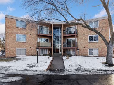 9143 Highway 55, Unit 306, Golden Valley, MN 55427