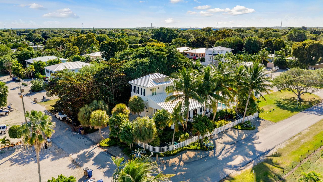 65 Tarpon Avenue, Key Largo, FL 33037 Photo