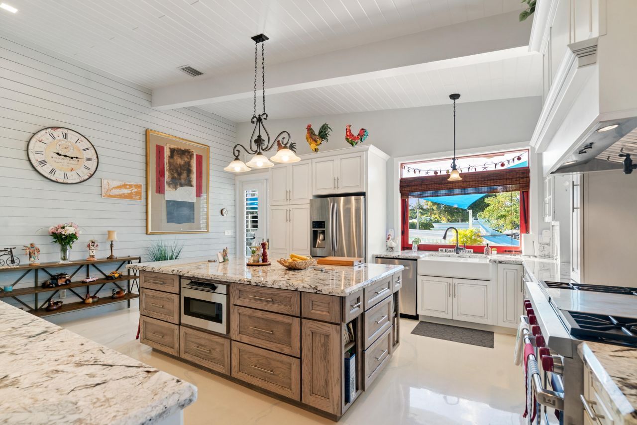 65 Tarpon Avenue, Key Largo, FL 33037 Photo