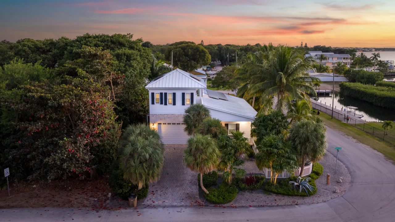 65 Tarpon Avenue, Key Largo, FL 33037 Photo