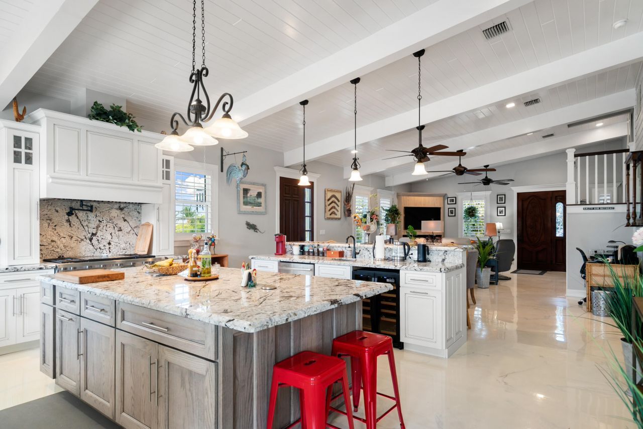 65 Tarpon Avenue, Key Largo, FL 33037 Photo